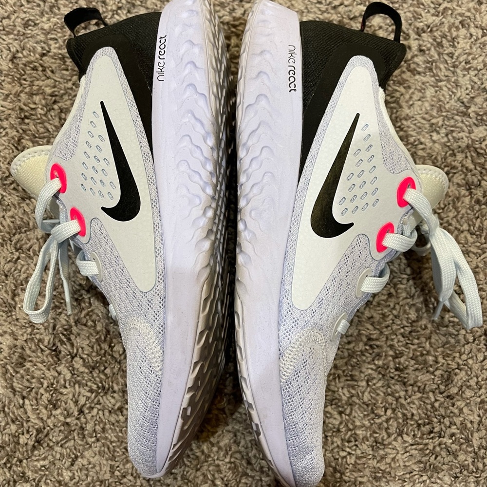 Nike Legend React Size 7.5, Worn Once - image 2